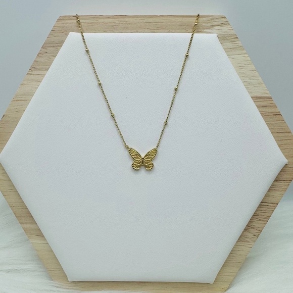 The Butterfly Goldie Necklace and Earring Set - Picture 3 of 7